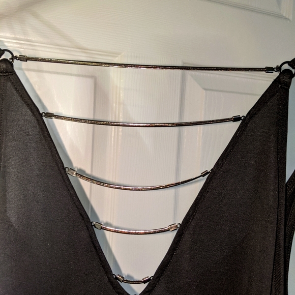 Strappy Chain Top - Picture 4 of 5